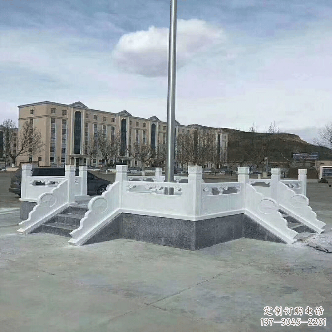 湖南广场石雕升旗台