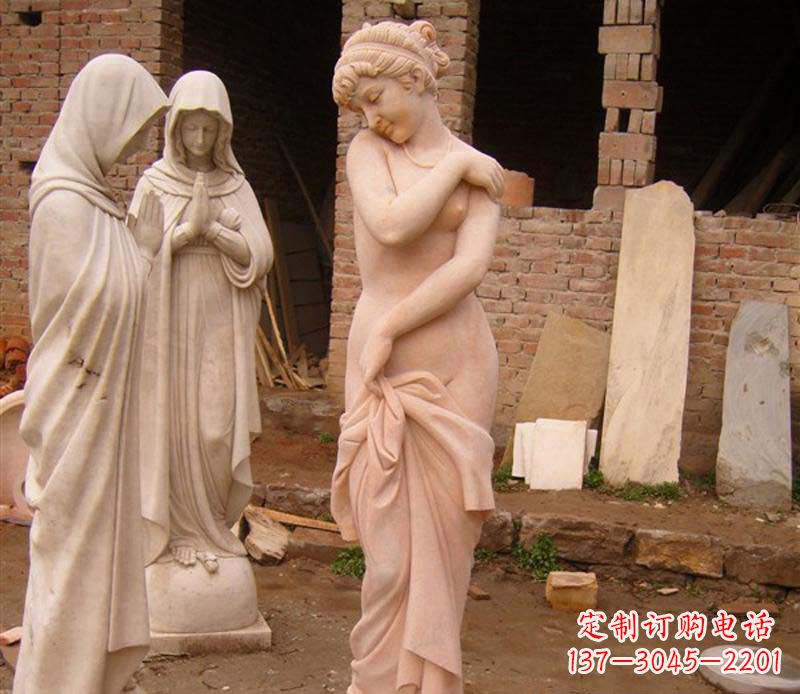 湖南半裸女人大理石雕塑