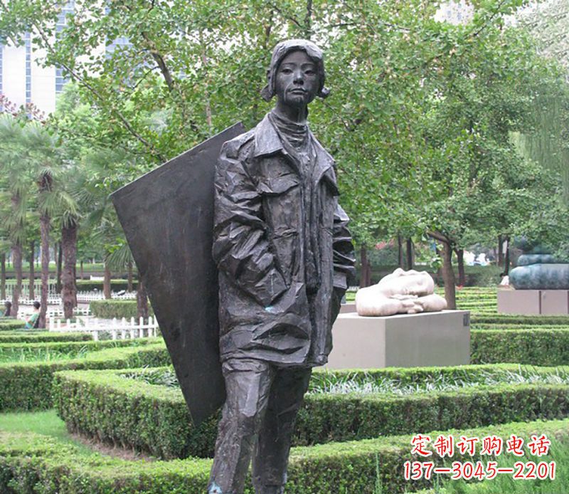 湖南背画板女孩公园人物铜雕