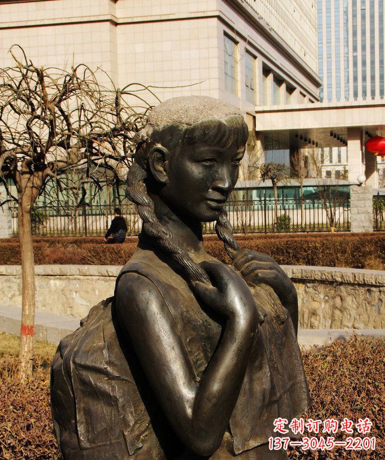 湖南背书包的女孩公园人物铜雕