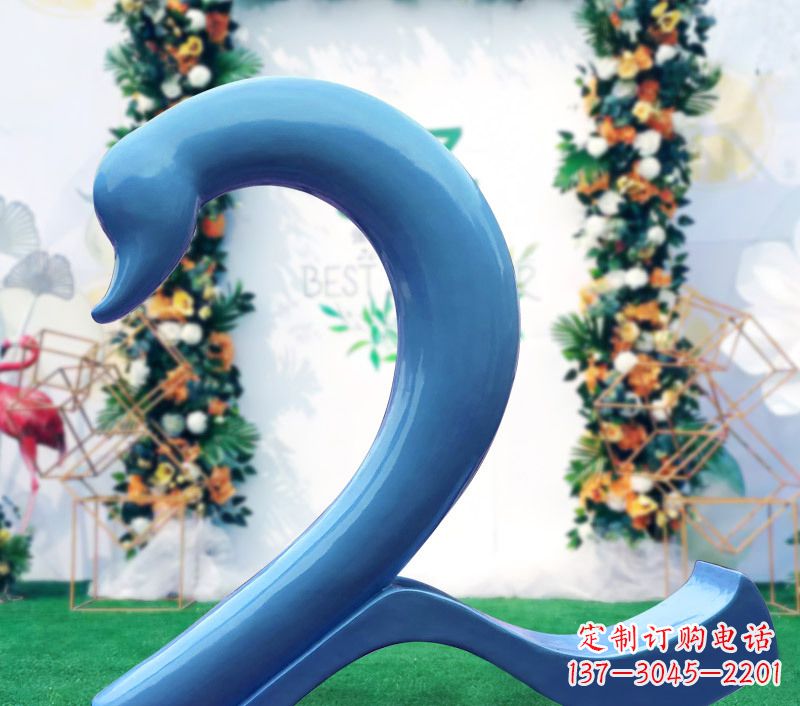 湖南玻璃钢爱心天鹅雕塑