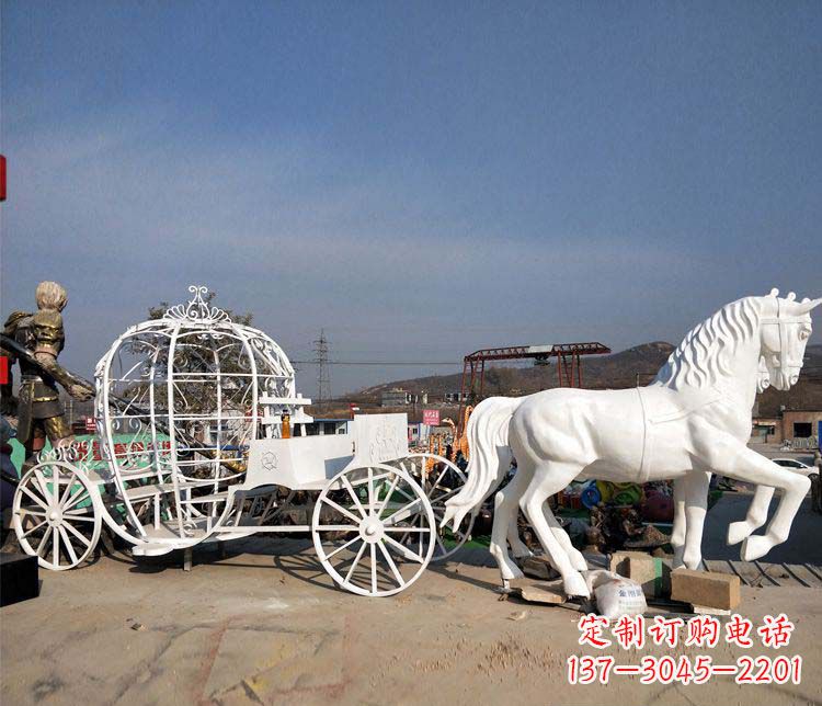 湖南玻璃钢城市马车雕塑