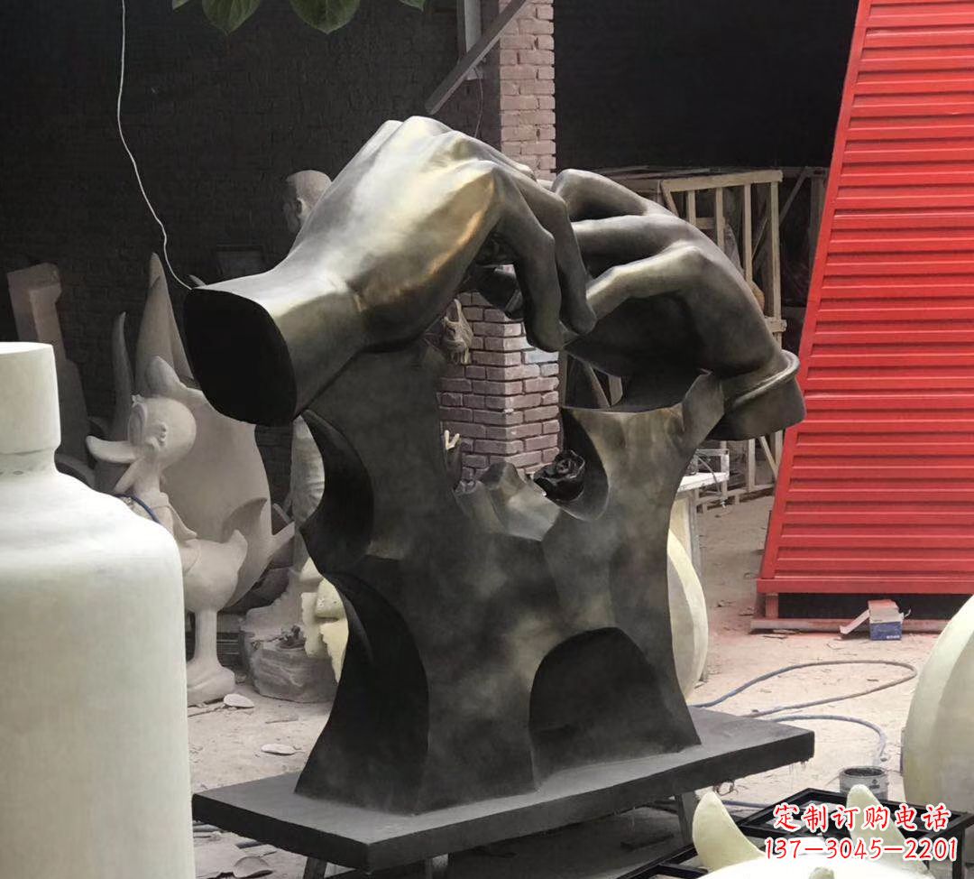 湖南玻璃钢仿铜戴戒指雕塑广场景观爱情摆件 (6)