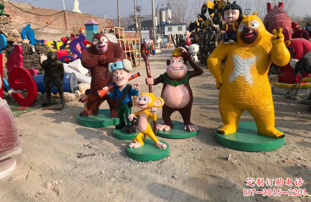 湖南玻璃钢仿真卡通熊二雕塑