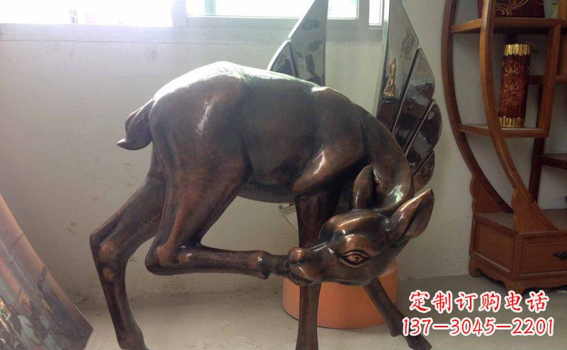 湖南玻璃钢小鹿仿铜动物雕塑