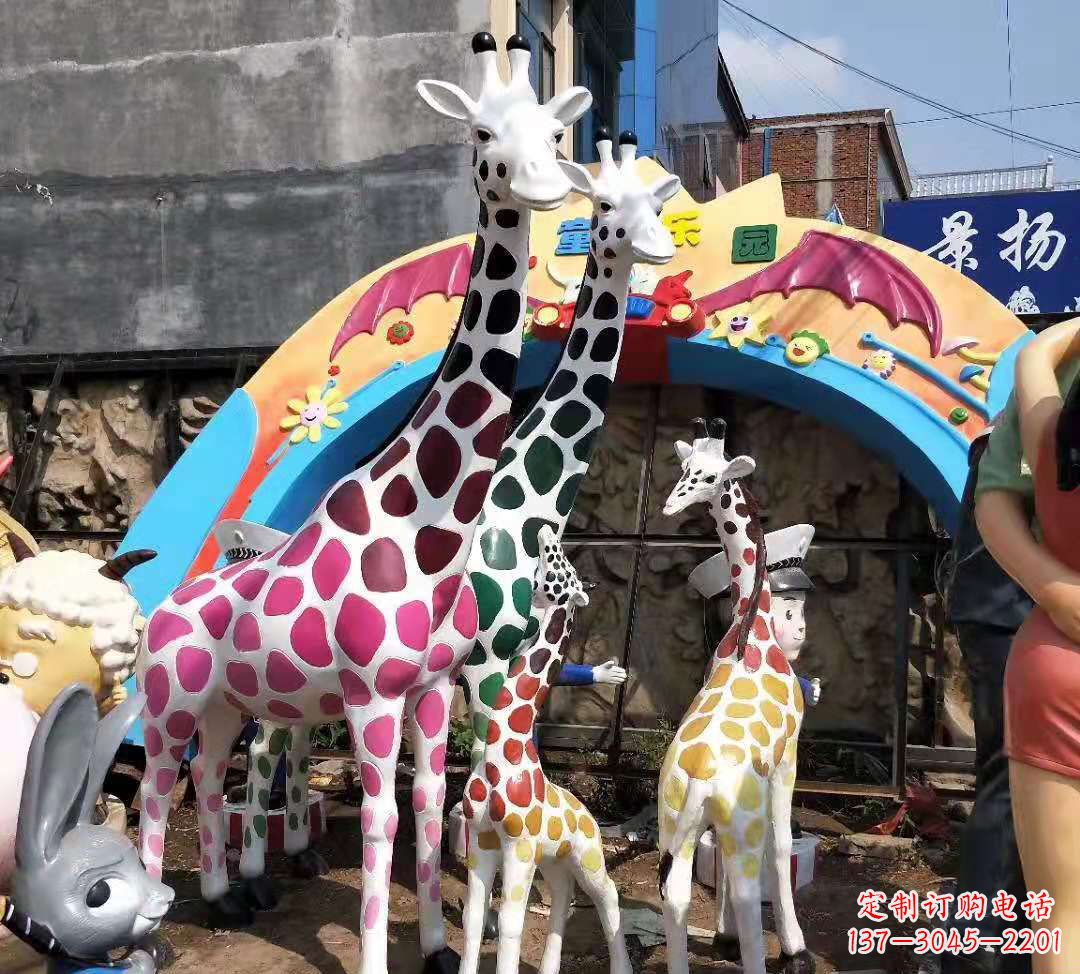 湖南玻璃钢长颈鹿雕塑公园景观摆件