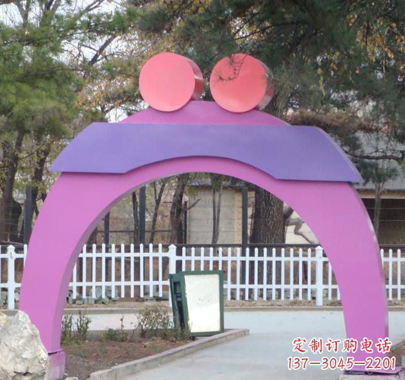 湖南不锈钢爱心拱门雕塑2