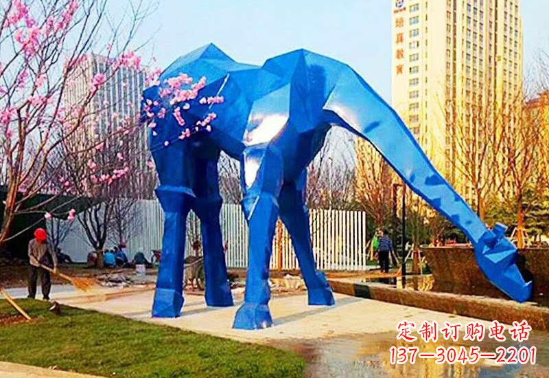 湖南不锈钢彩色大型几何长颈鹿雕塑