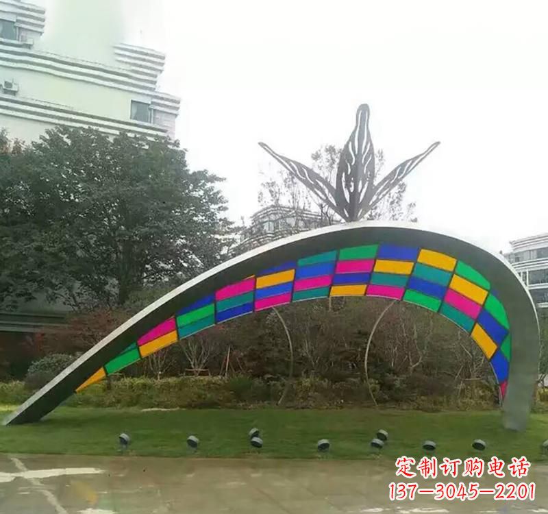 湖南不锈钢彩色拼接拱门雕塑