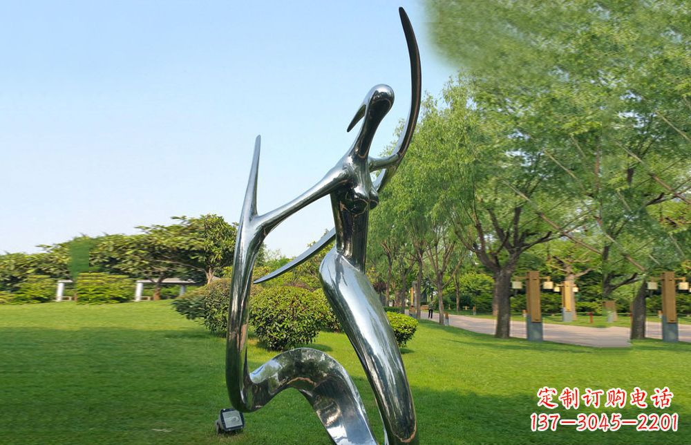 湖南不锈钢抽象美女公园雕塑