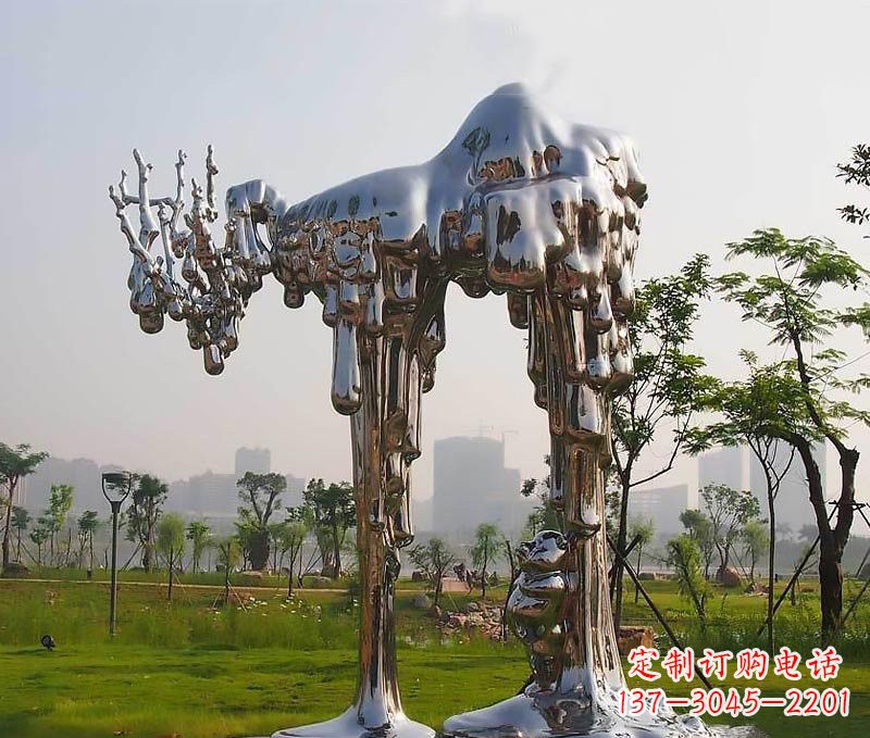 湖南不锈钢抽象人物和拱门雕塑