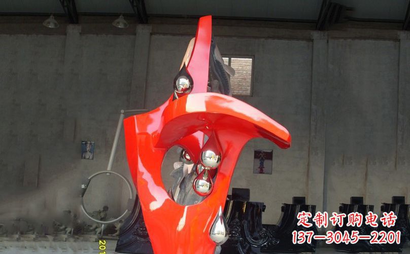 湖南不锈钢抽象水滴景观雕塑