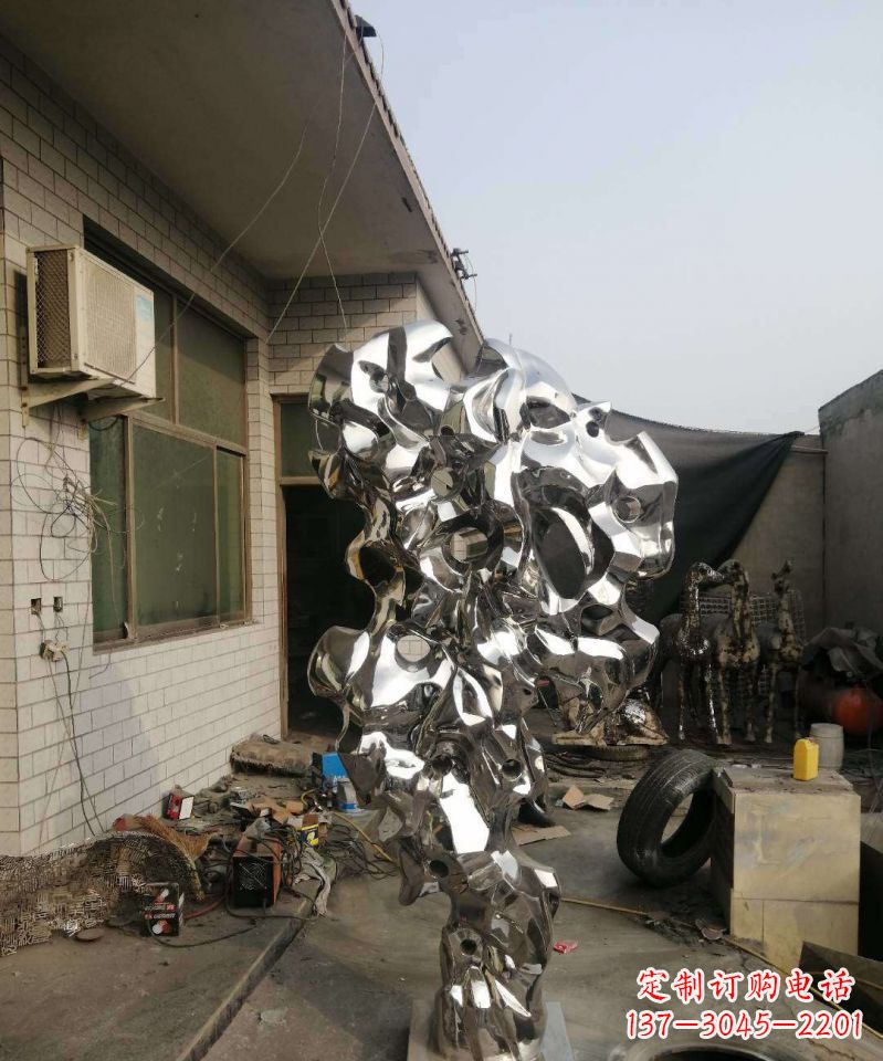 湖南不锈钢抽象太湖石雕塑1