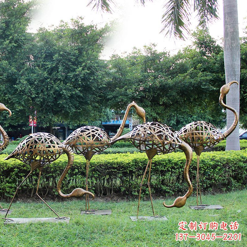 湖南不锈钢抽象网格仙鹤,公园草坪动物雕塑摆件