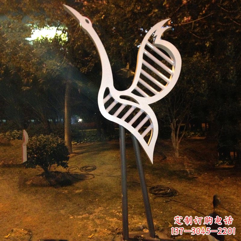 湖南不锈钢抽象仙鹤灯光雕塑