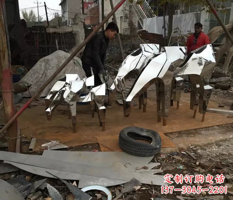 湖南不锈钢抽象小马动物雕塑