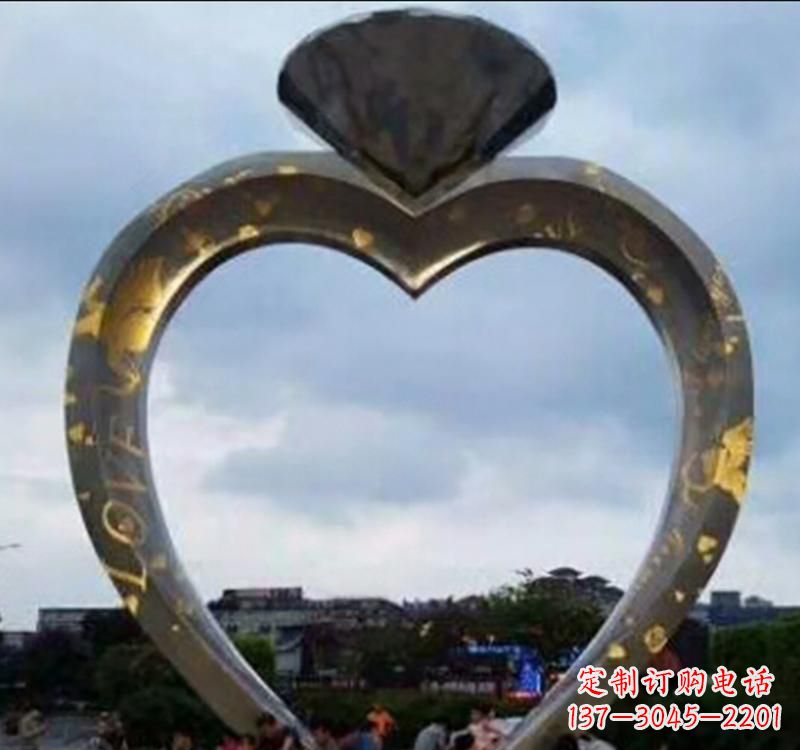 湖南不锈钢创意戒指雕塑
