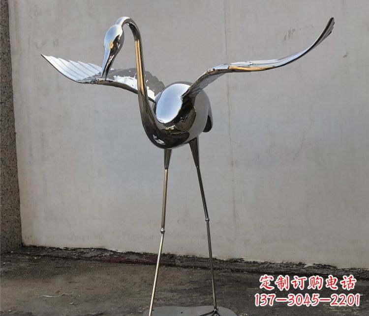 湖南不锈钢锻造丹顶鹤展翅雕塑
