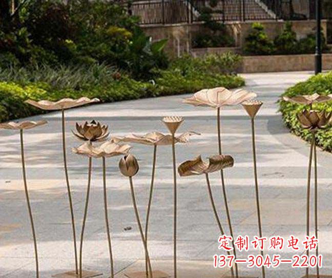 湖南不锈钢锻造荷花装饰雕塑