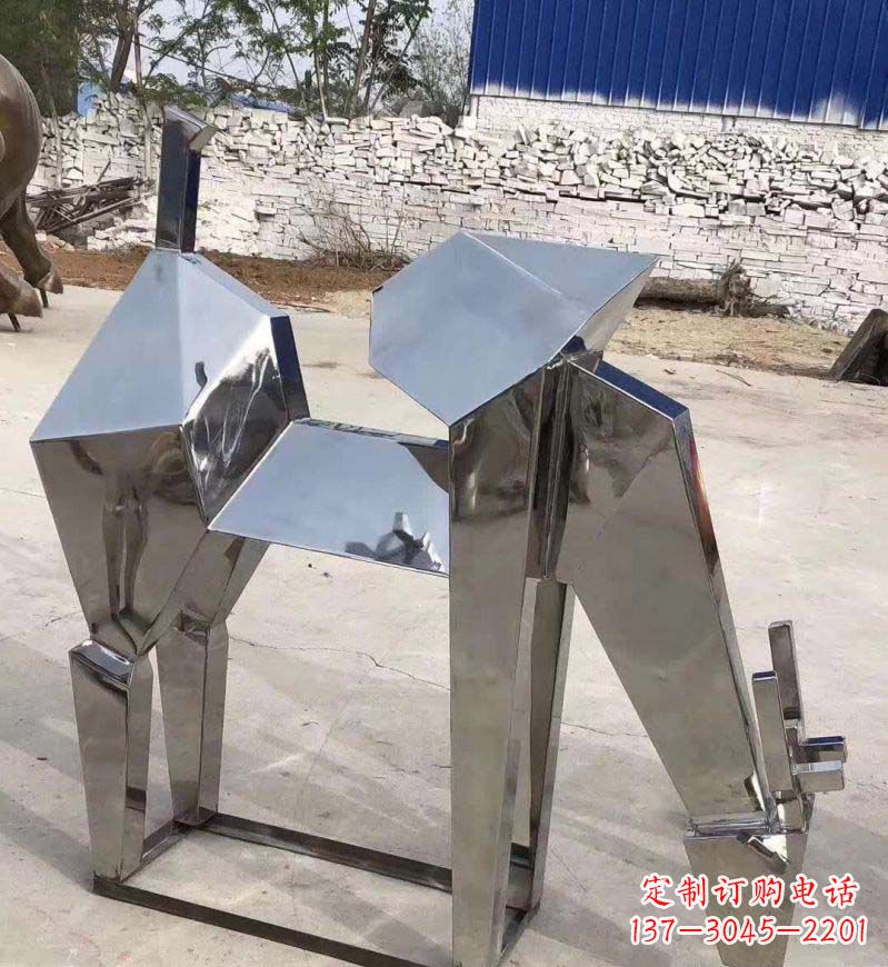 湖南不锈钢锻造的景观小鹿雕塑