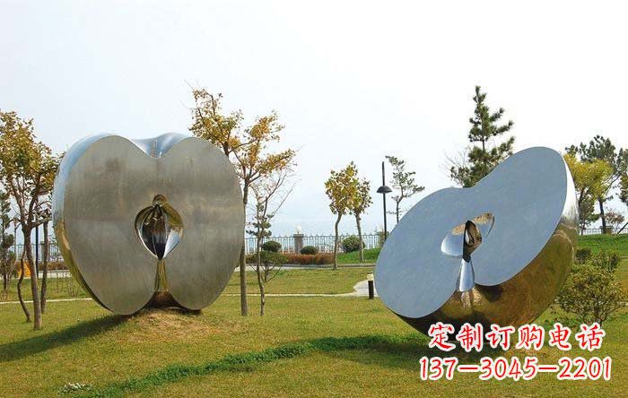 湖南不锈钢公园半块苹果雕塑