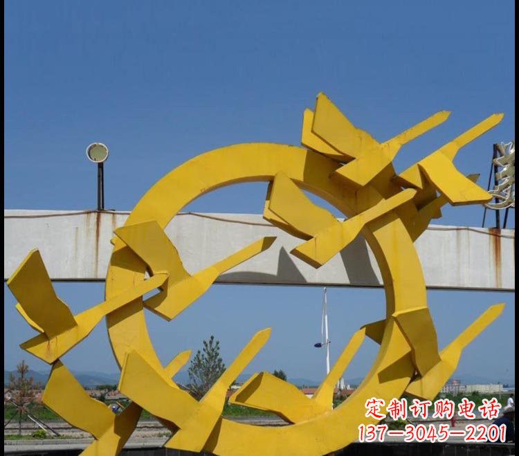 湖南不锈钢大雁雕塑点缀公园美景
