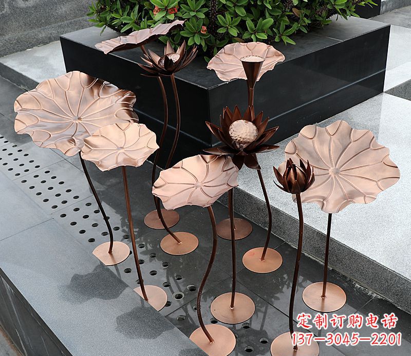 湖南不锈钢古铜色荷花雕塑1