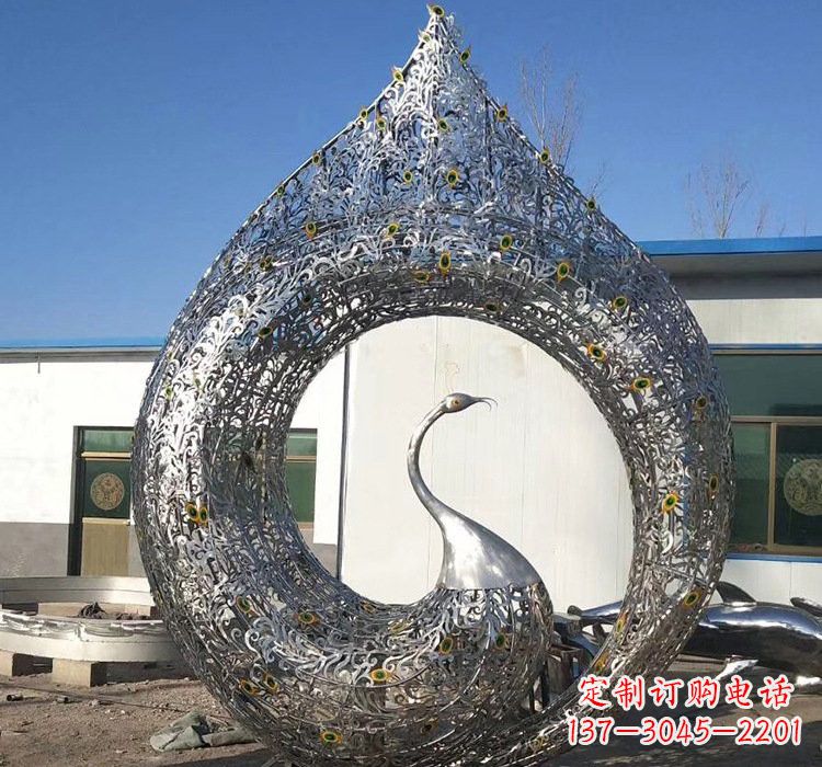 湖南不锈钢广场抽象镂空孔雀雕塑