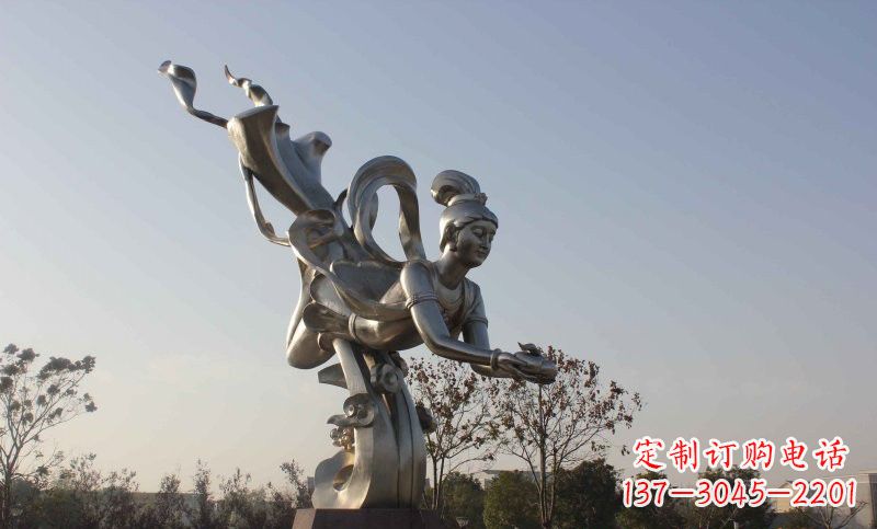 湖南不锈钢广场蟠桃仙女雕塑