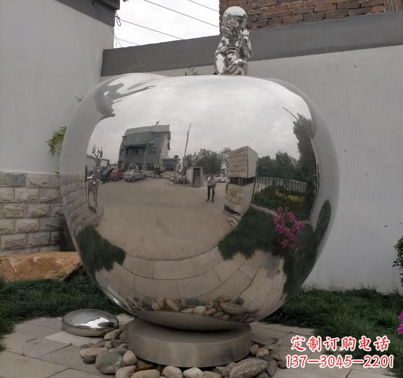 湖南不锈钢金色苹果雕塑