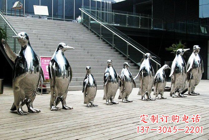 湖南不锈钢镜面抽象企鹅雕塑