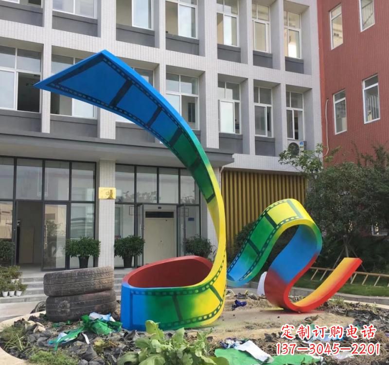 湖南不锈钢烤漆艺术胶卷雕塑