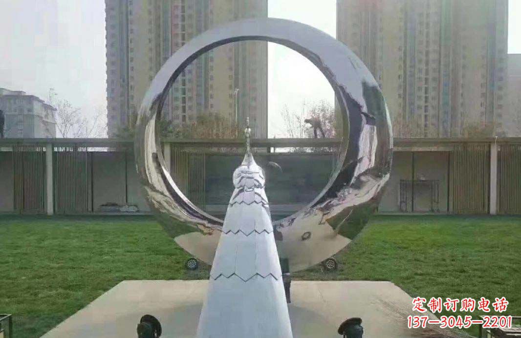 湖南不锈钢孔雀圆环雕塑