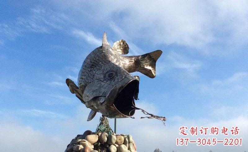 湖南不锈钢鲤鱼和青蛙动物雕塑