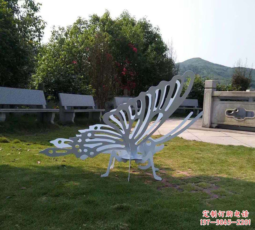 湖南不锈钢镂空蝴蝶装饰雕塑