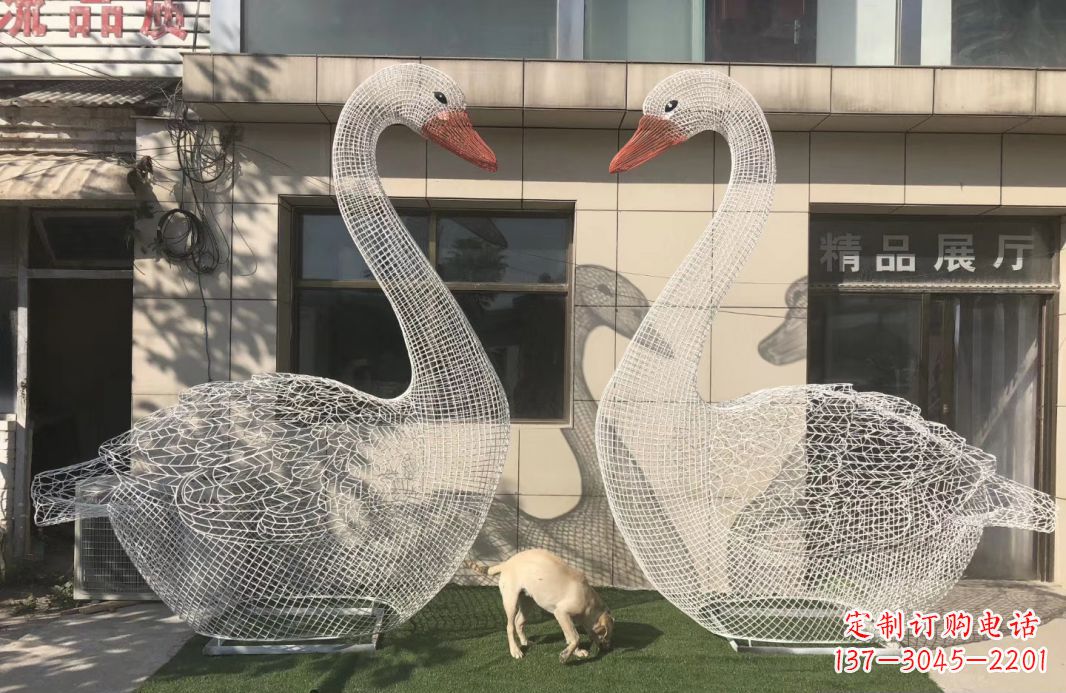湖南不锈钢镂空天鹅雕塑户外摆件