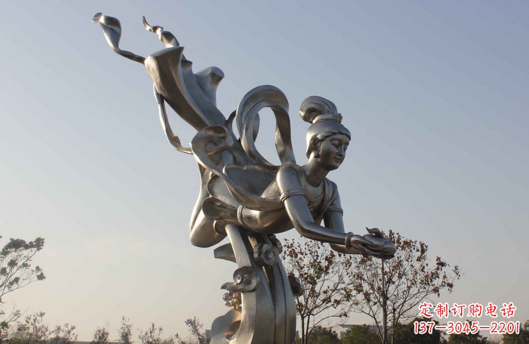 湖南蟠桃祈福精美不锈钢雕塑