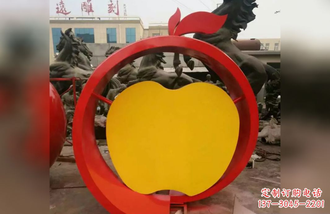 湖南不锈钢苹果雕塑——见证爱与和平
