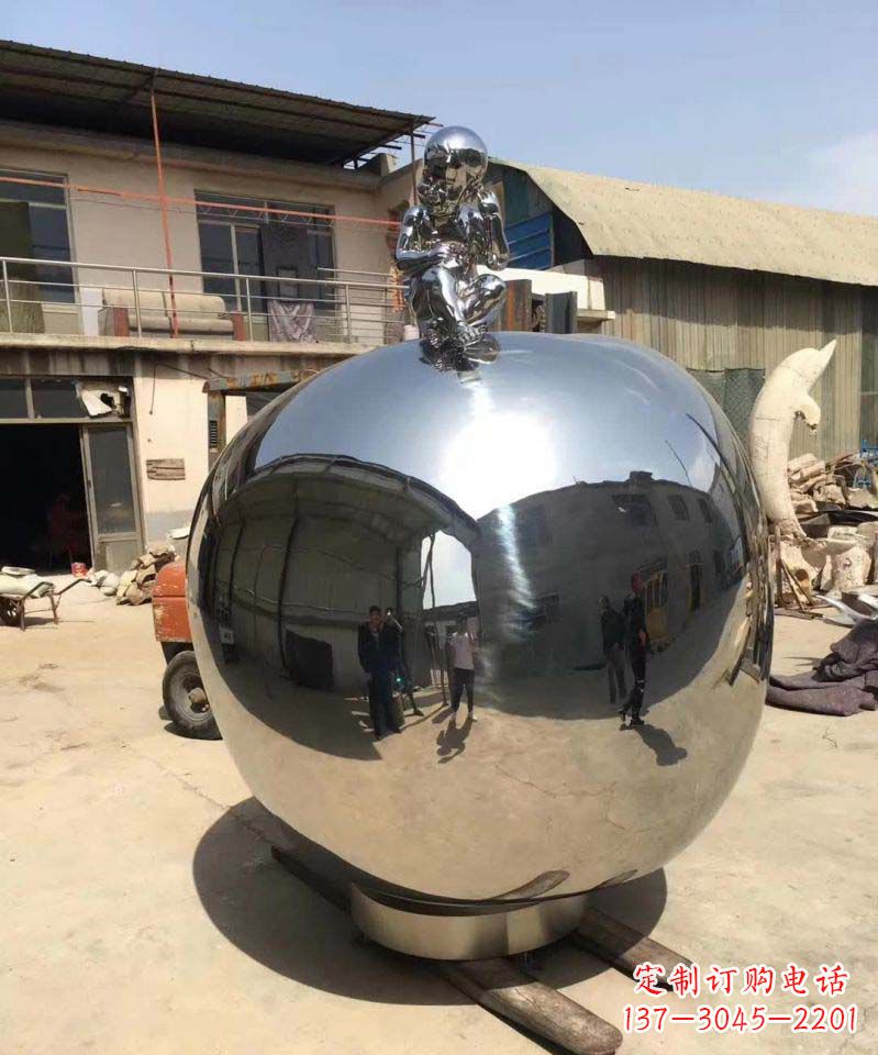 湖南精美不锈钢苹果雕塑