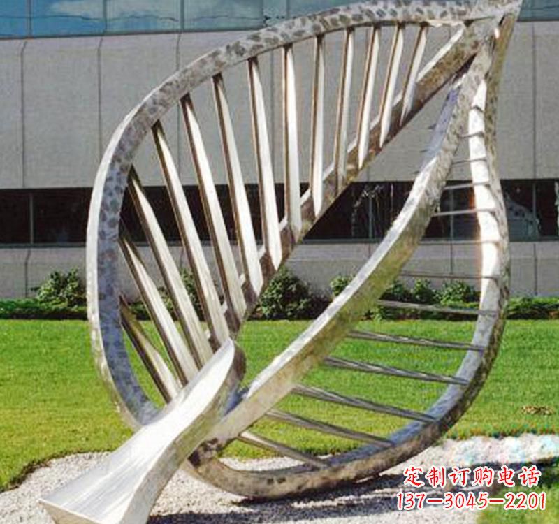 湖南不锈钢树叶镂空景观雕塑精美而古朴