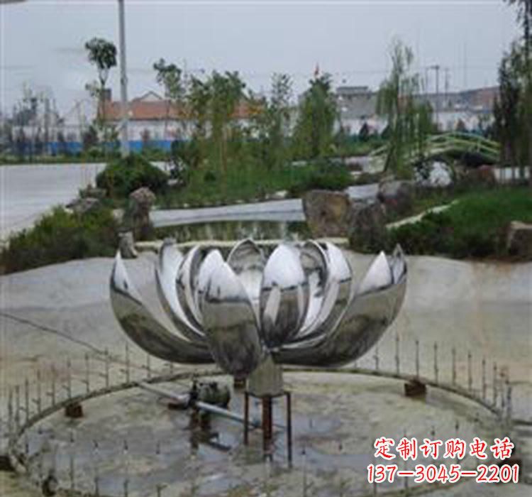 湖南不锈钢荷花雕塑营造美丽水景