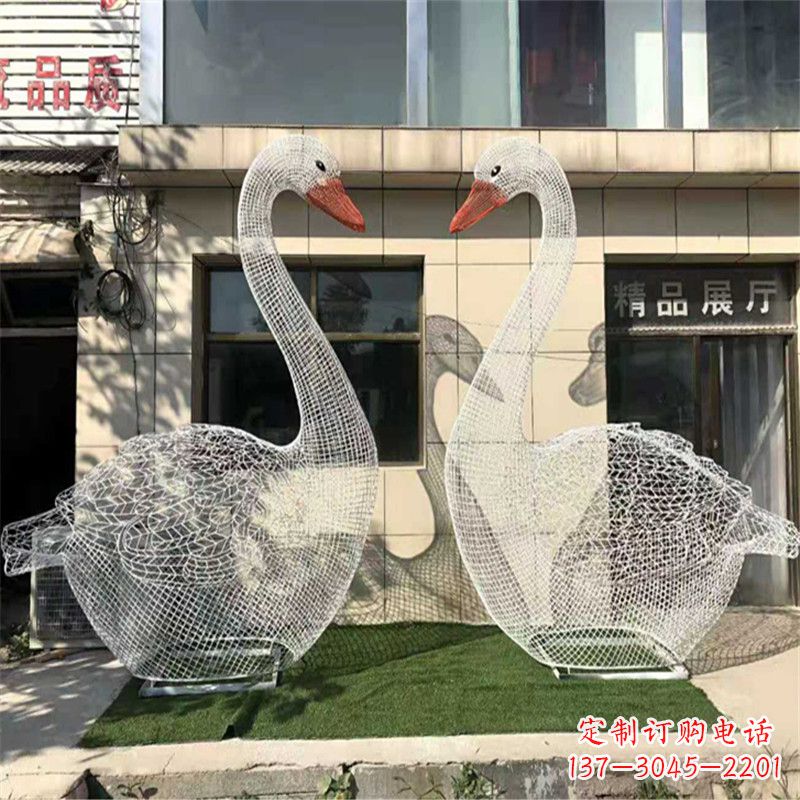 湖南不锈钢缩翅网格天鹅一对经典雕塑的传奇之美
