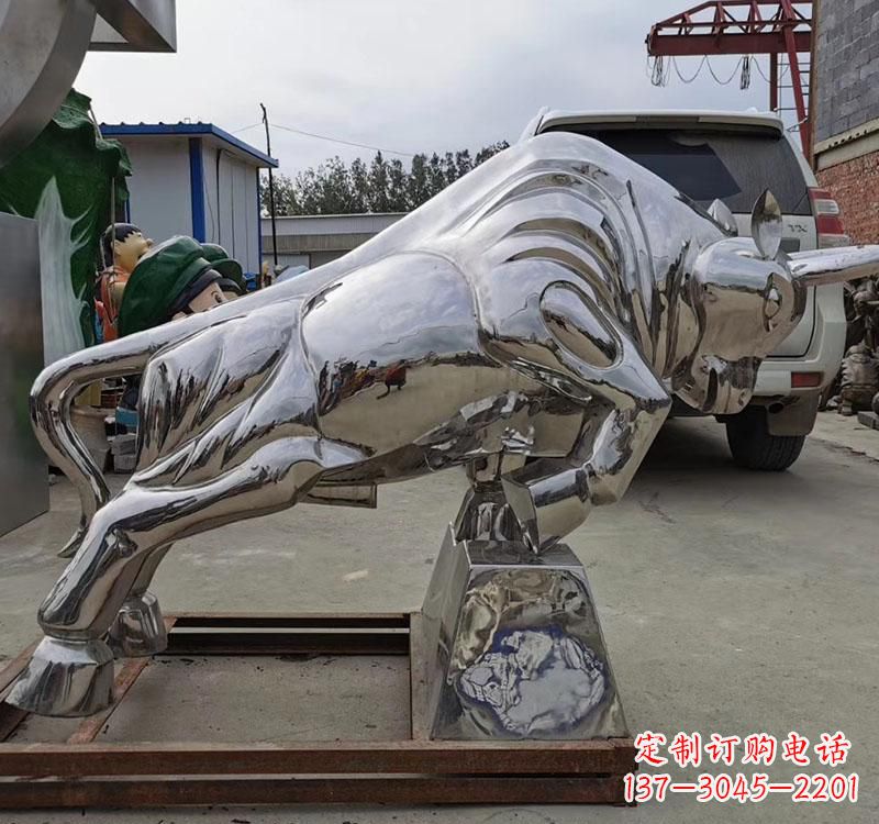 湖南不锈钢拓荒牛雕塑象征勇敢和拼搏