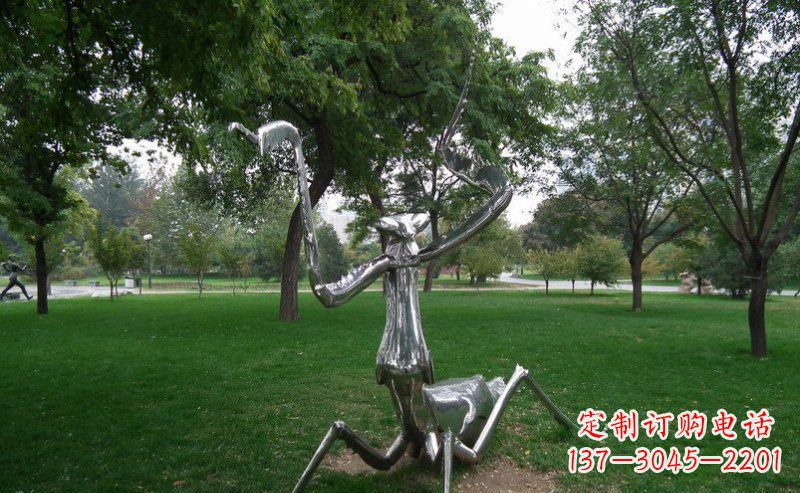 湖南不锈钢螳螂动物雕塑