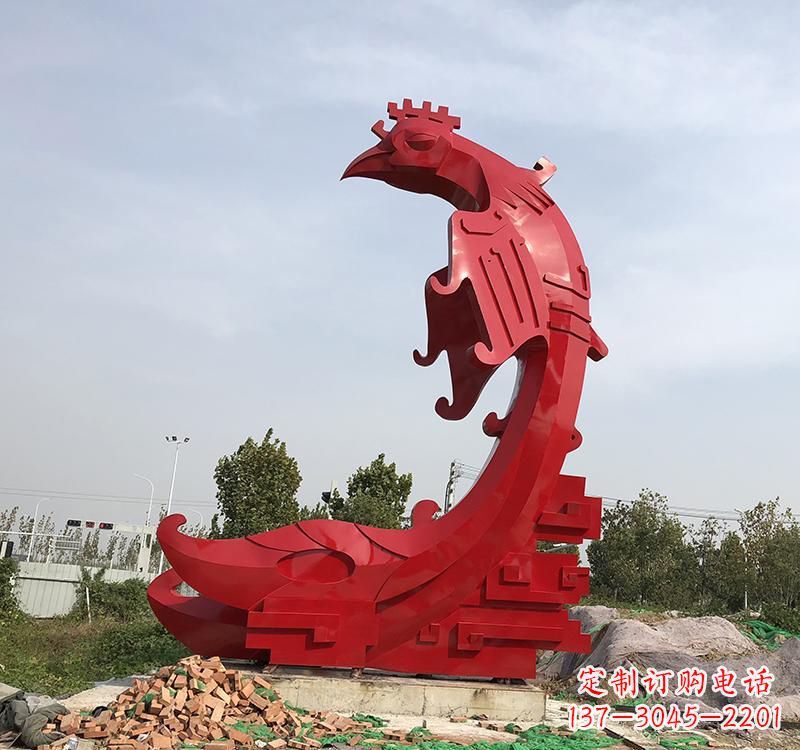 湖南凤凰展翅飞翔——不锈钢现代广场的雕塑之美
