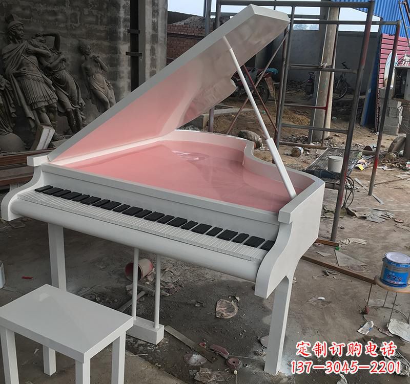 湖南不锈钢校园钢琴雕塑发出音乐的艺术