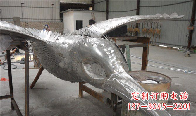 湖南不锈钢雄鹰展翅老鹰动物雕塑