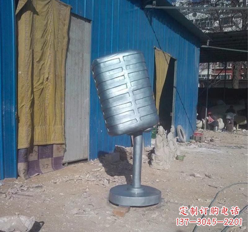湖南不锈钢艺术话筒雕塑