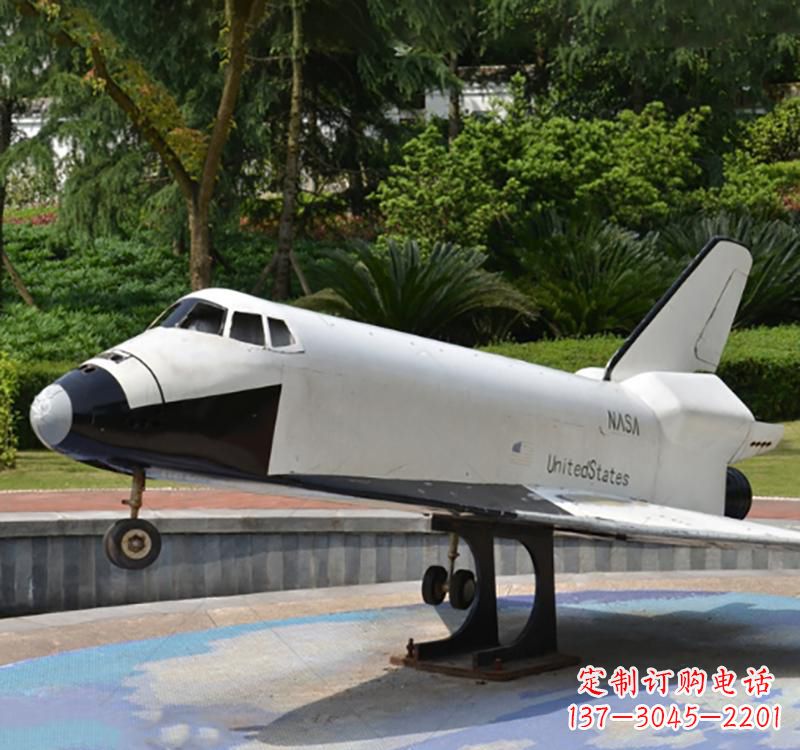 湖南不锈钢园林飞机雕塑