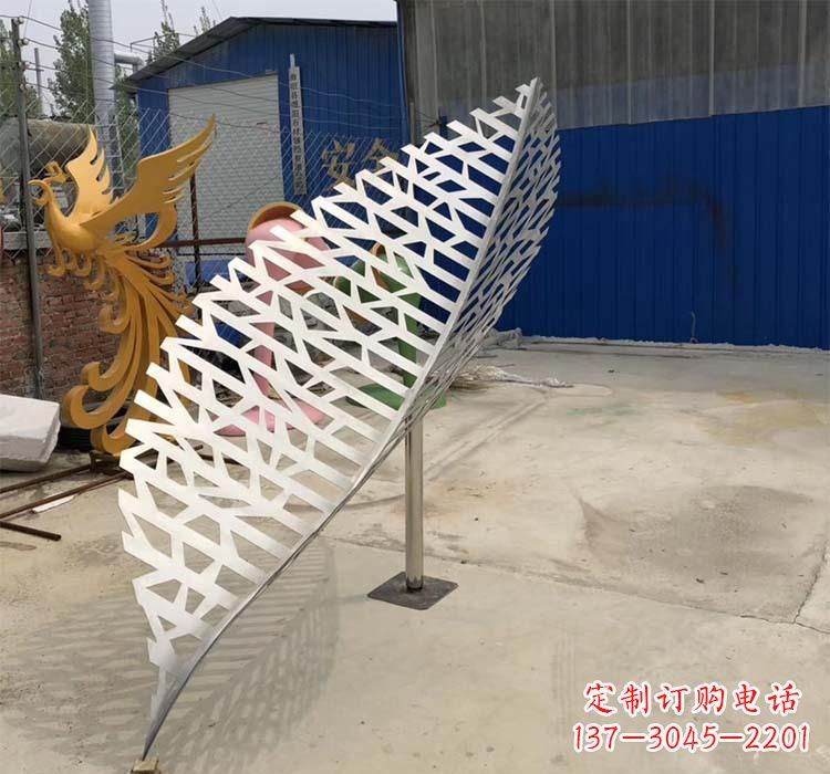 湖南不锈钢园林树叶雕塑
